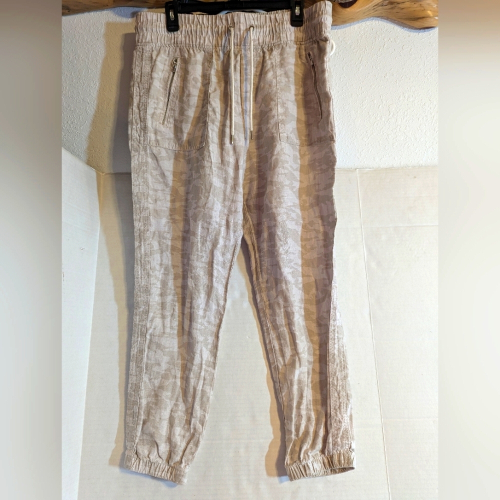 ATHLETA Cabo Linen Jogger Pants Size 12 Tan/Cream Camo